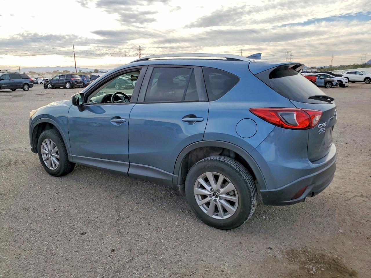 2016 MAZDA CX-5 TOURING photo 2