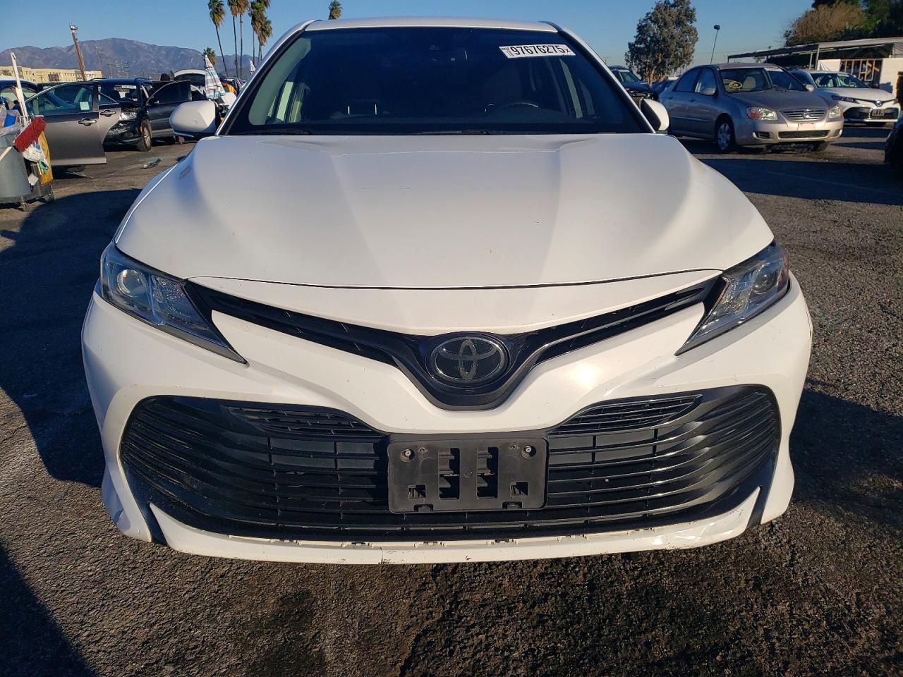 2020 TOYOTA CAMRY LE photo 9