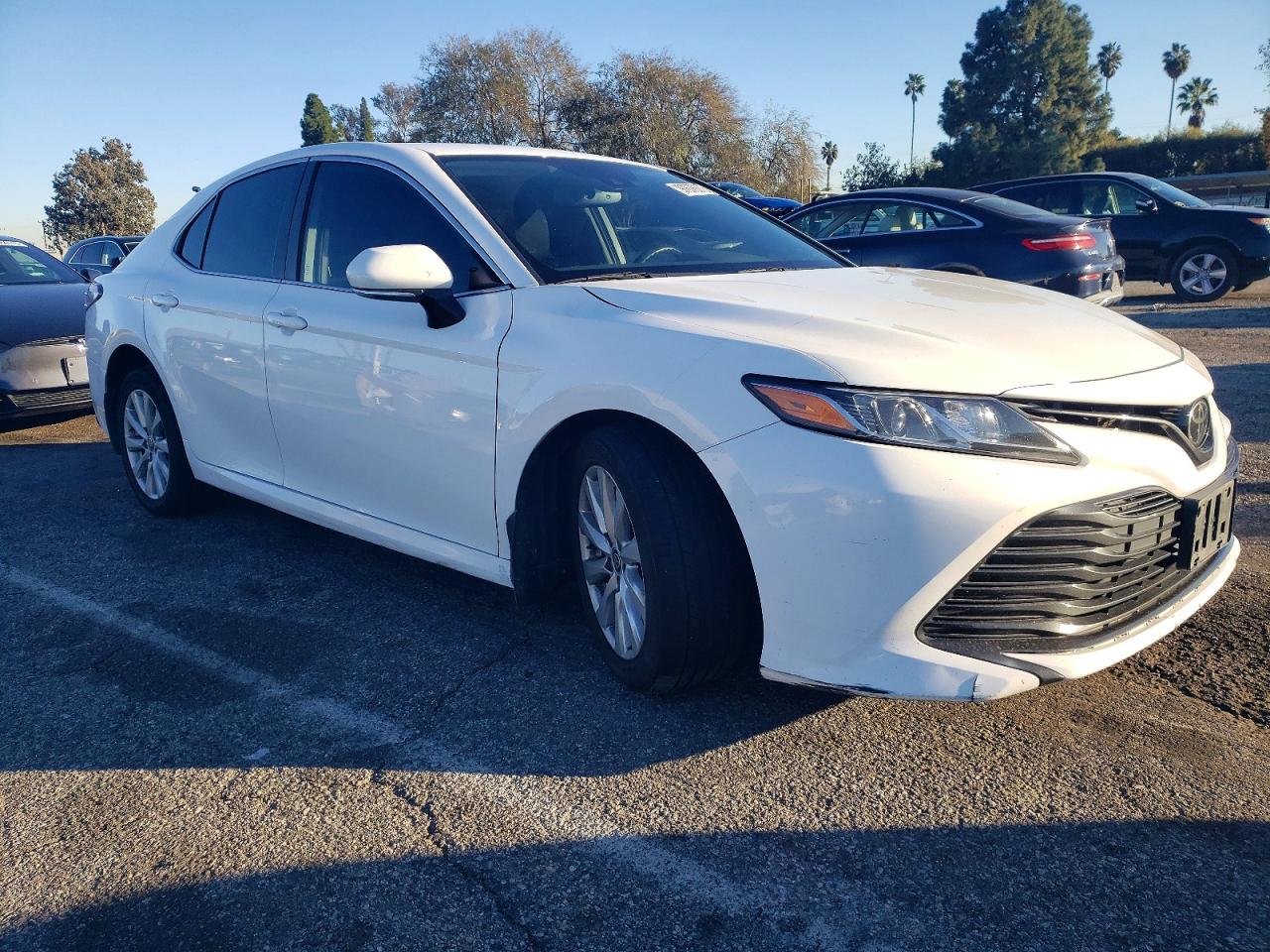 2020 TOYOTA CAMRY LE photo 7