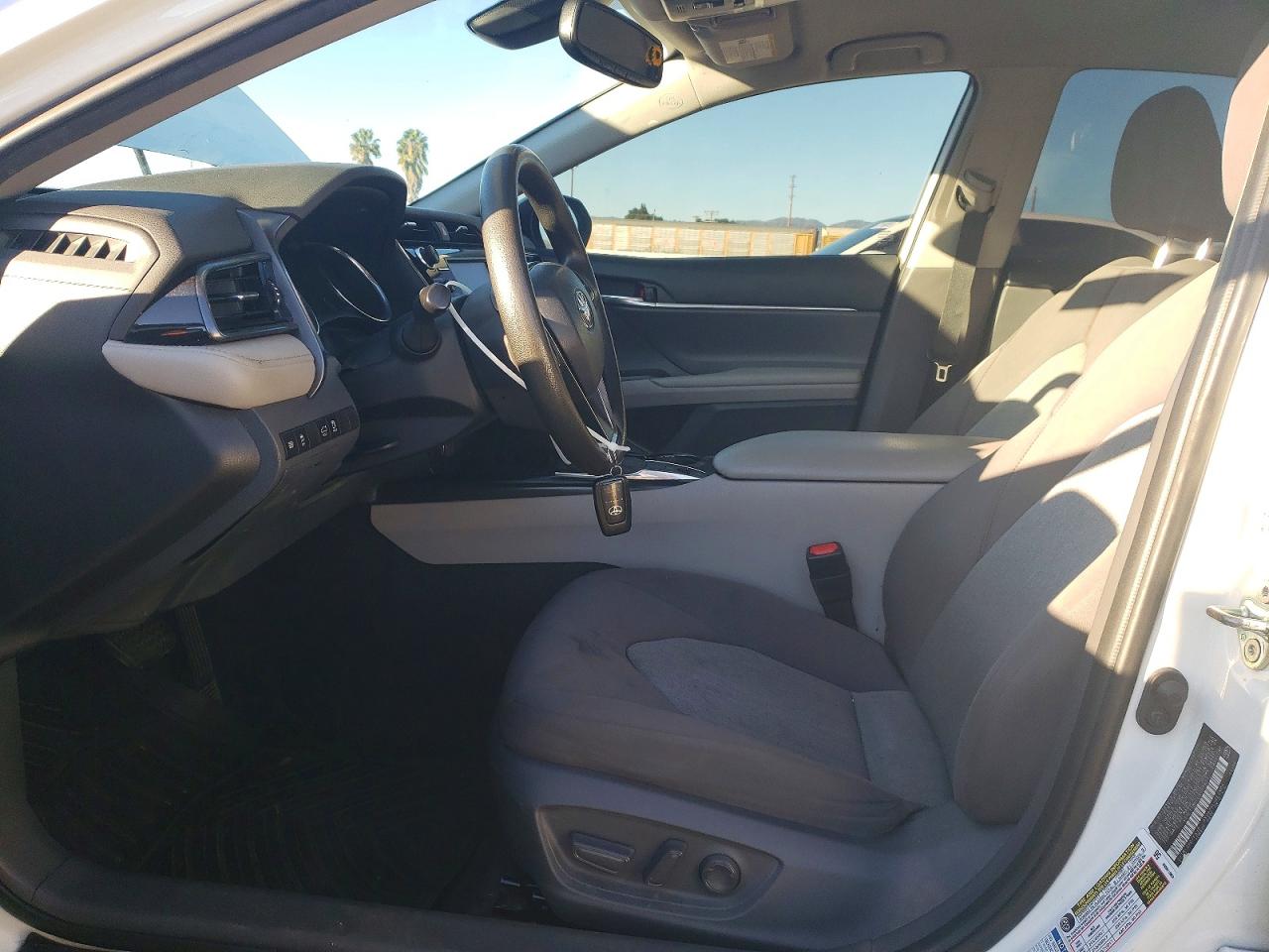 2020 TOYOTA CAMRY LE photo 13
