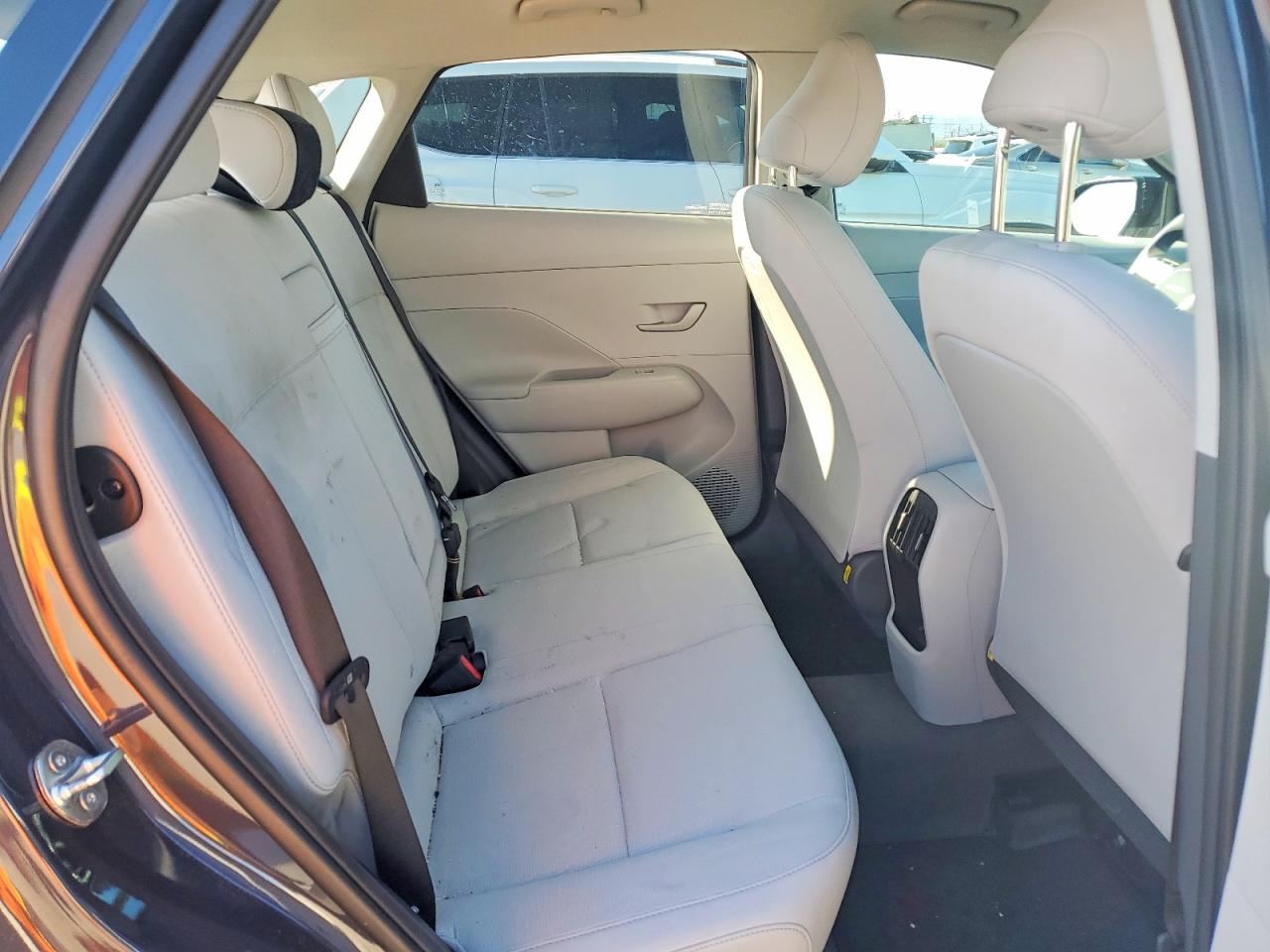 2025 HYUNDAI KONA SEL photo 10
