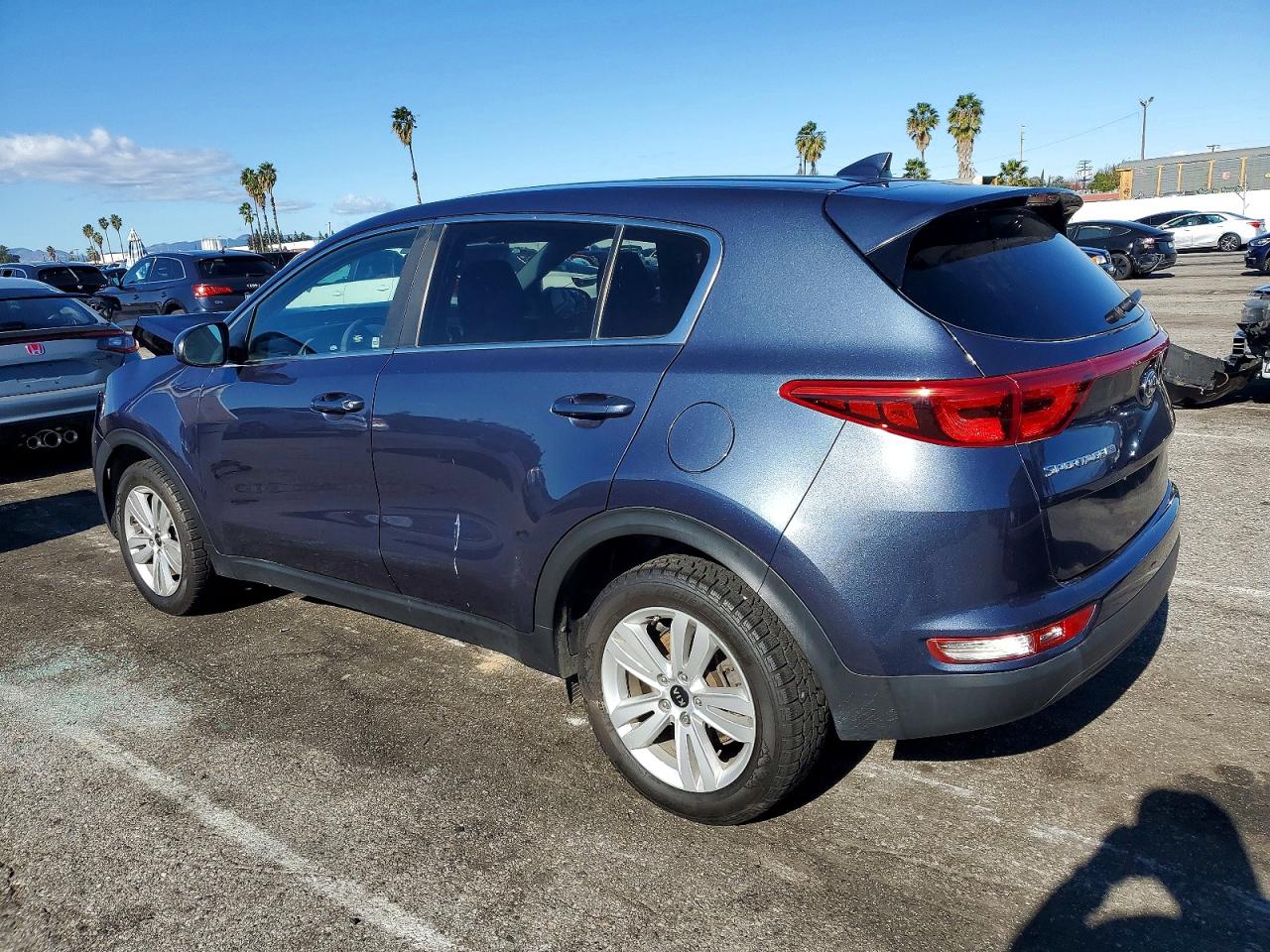 2018 KIA SPORTAGE LX photo 3