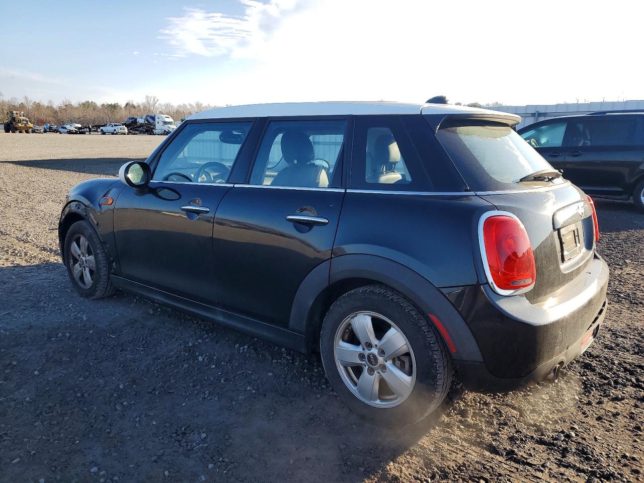 2016 MINI COOPER photo 2