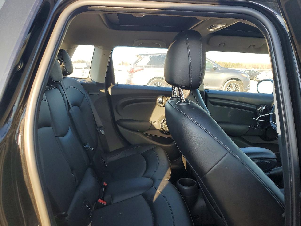 2016 MINI COOPER photo 10