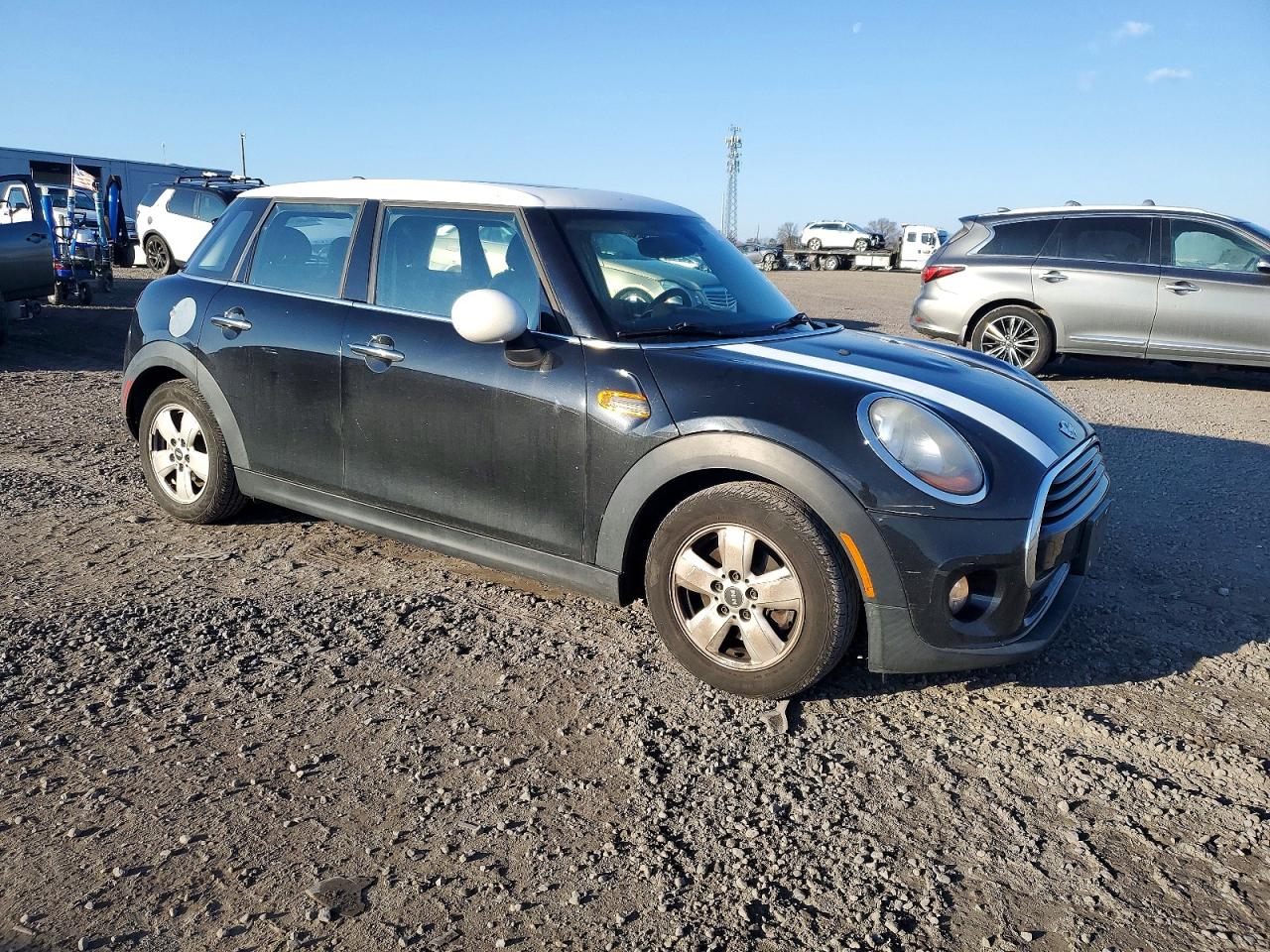 2016 MINI COOPER photo 4