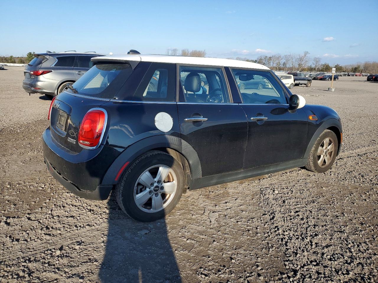 2016 MINI COOPER photo 3