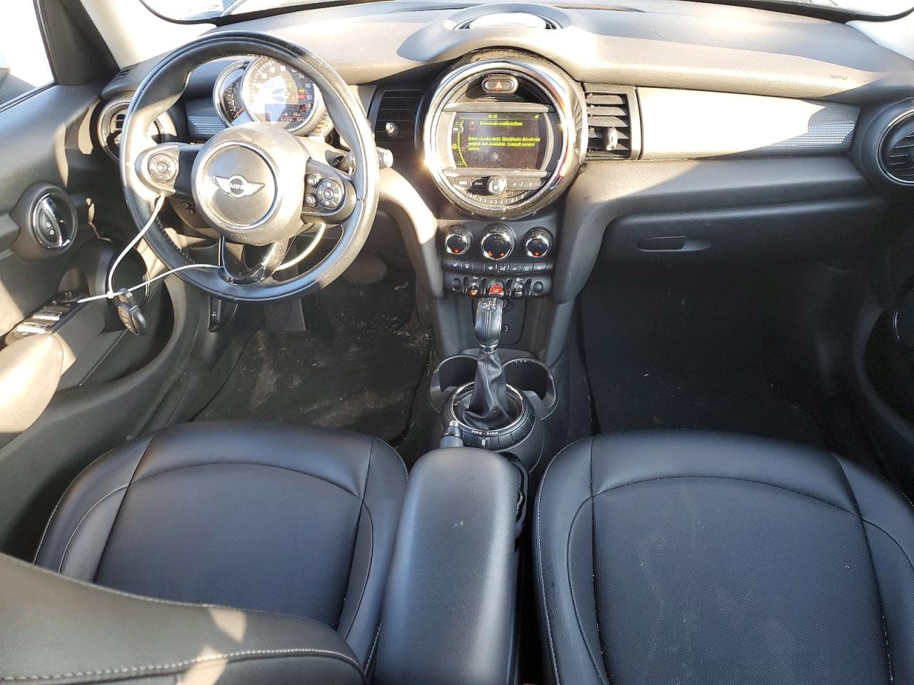 2016 MINI COOPER photo 8