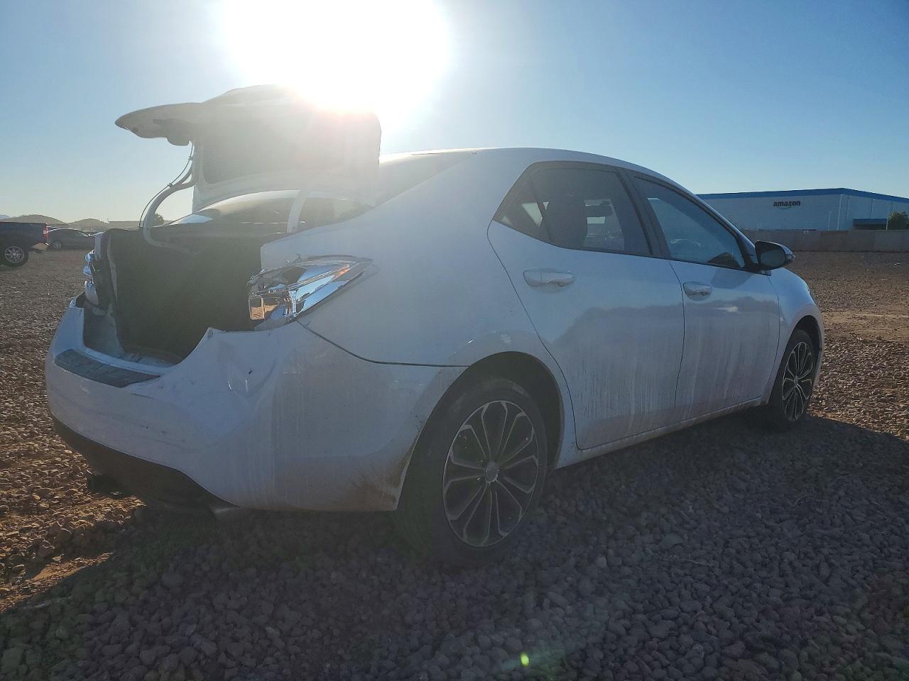 2015 TOYOTA COROLLA L photo 3