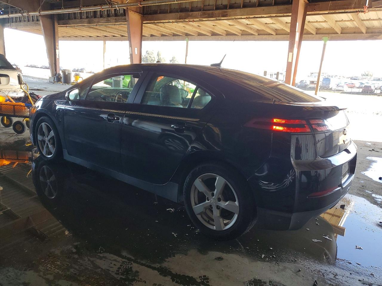 2014 CHEVROLET VOLT photo 2
