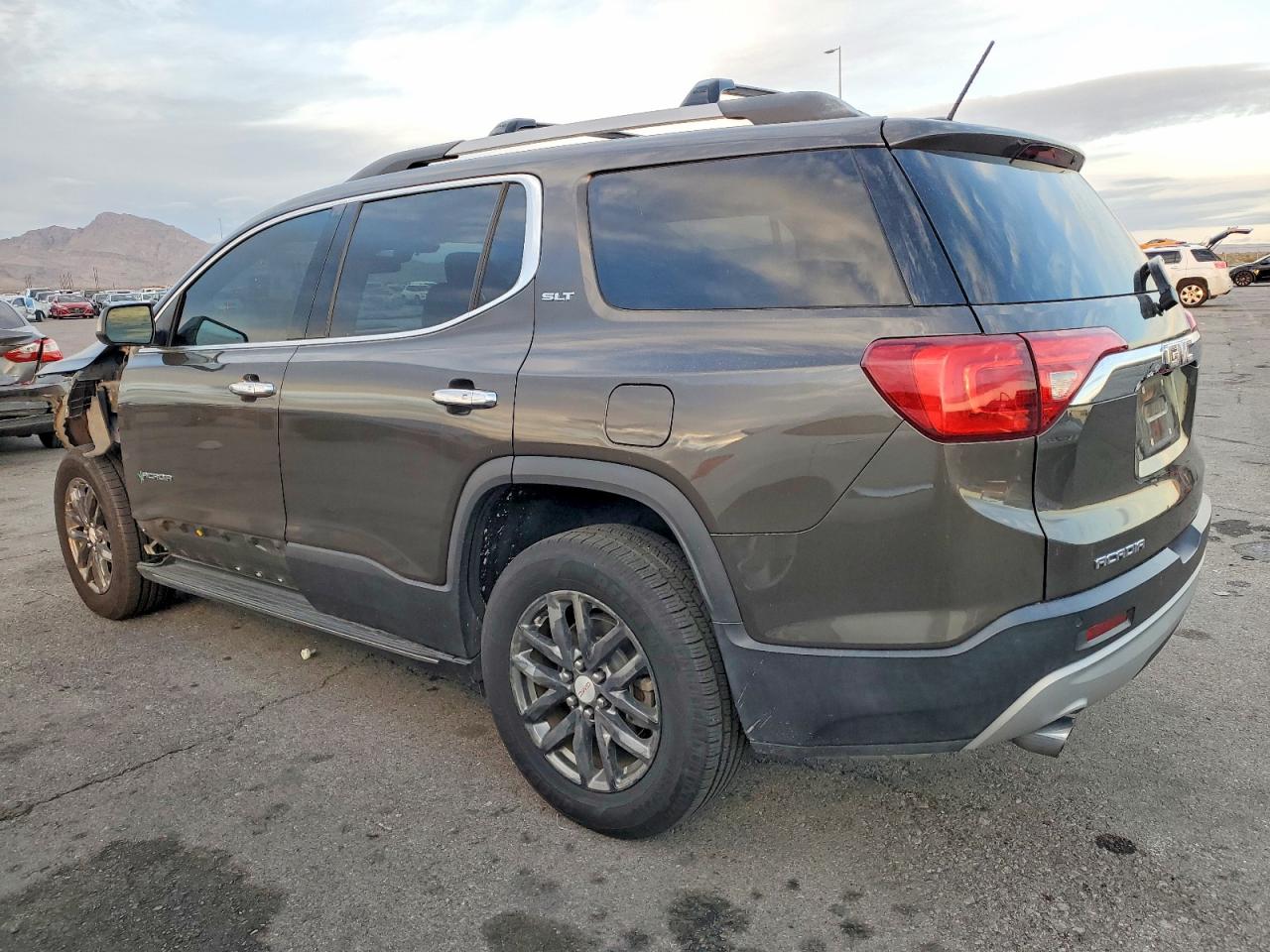 2019 GMC ACADIA SLT-1 photo 2