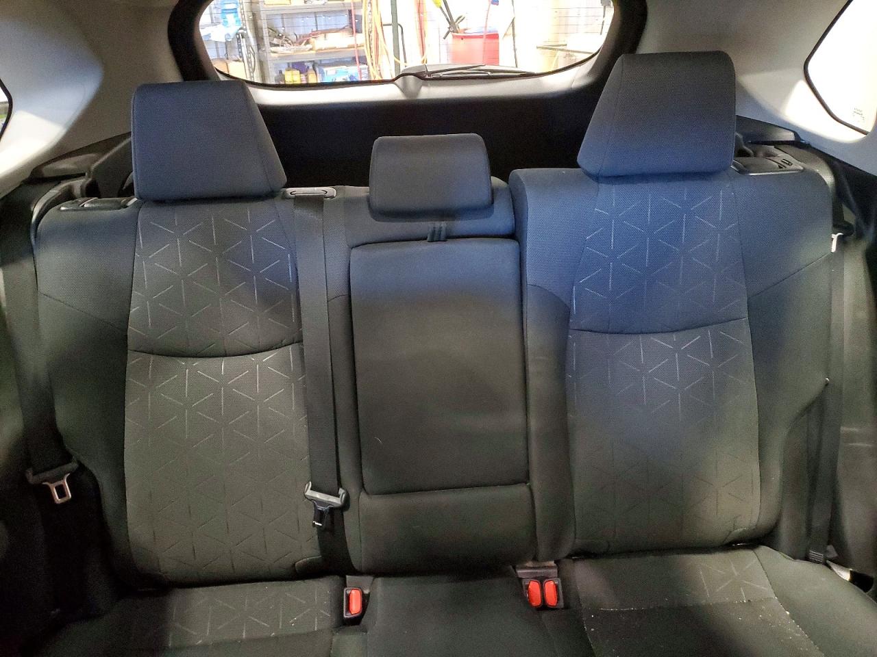 2024 TOYOTA RAV4 XLE photo 10