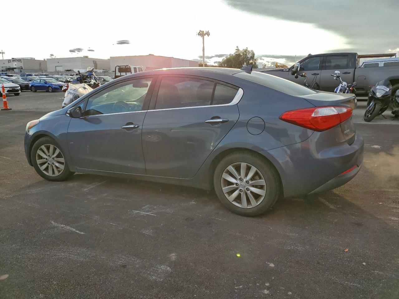 2015 KIA FORTE EX photo 2