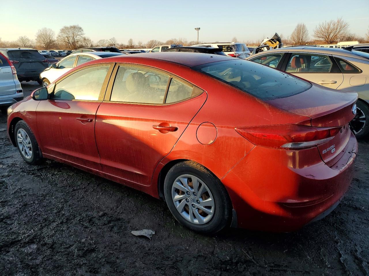 2018 HYUNDAI ELANTRA SE photo 2