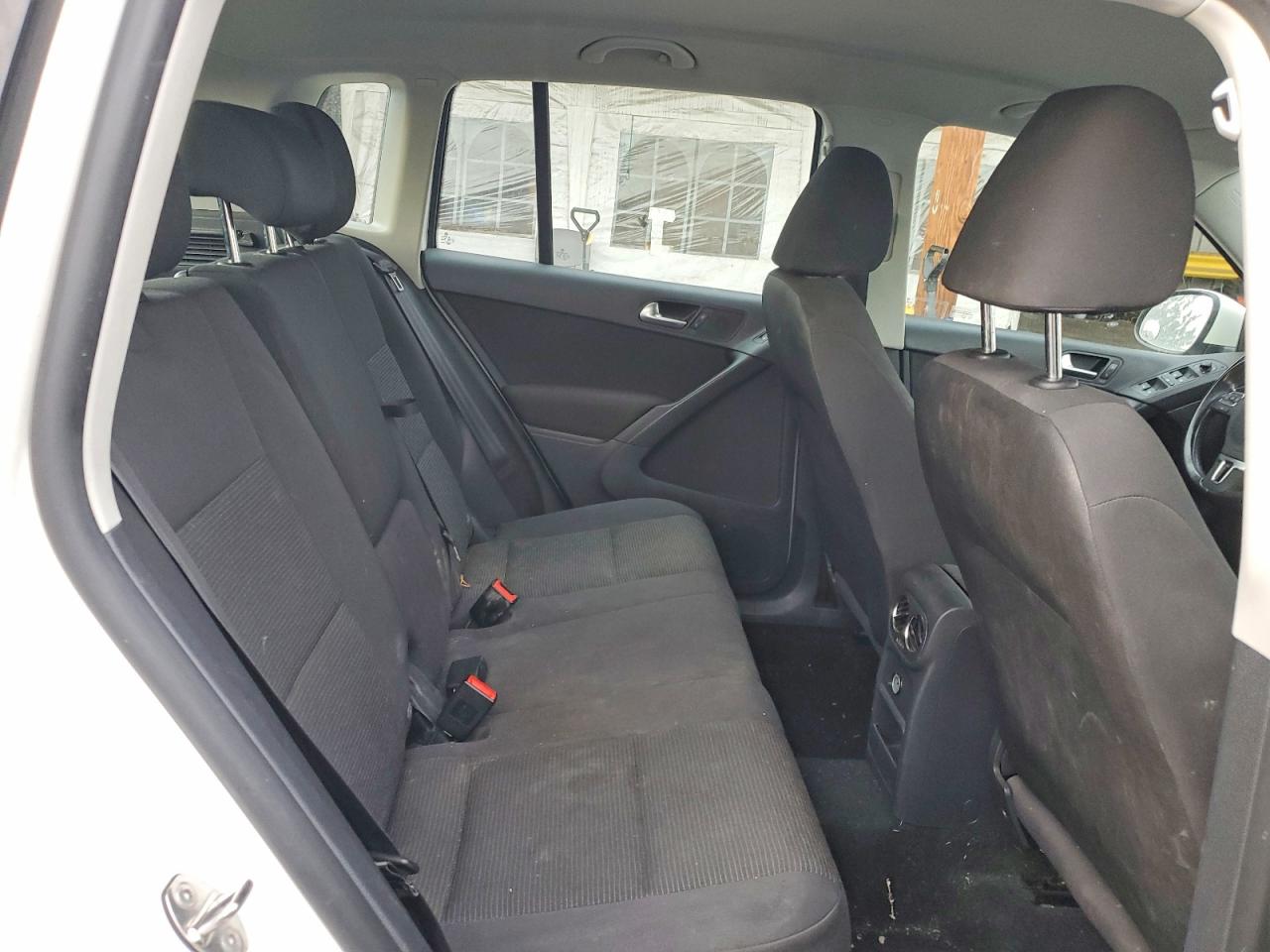 2013 VOLKSWAGEN TIGUAN S photo 10