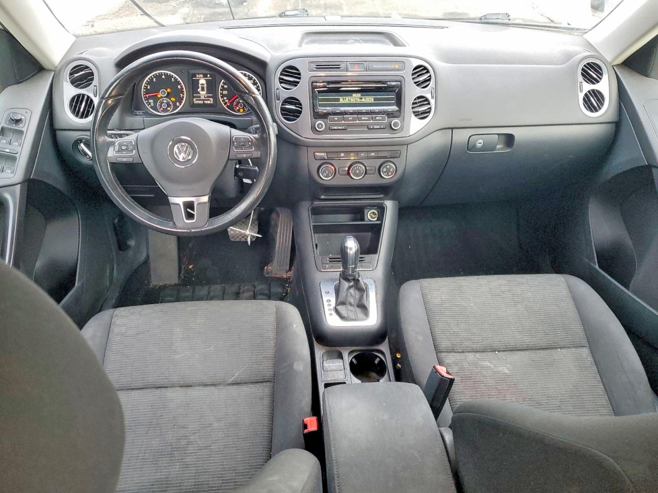 2013 VOLKSWAGEN TIGUAN S photo 8