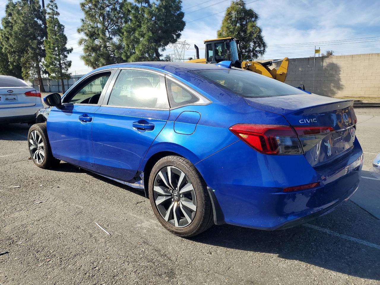 2022 HONDA CIVIC EX photo 4