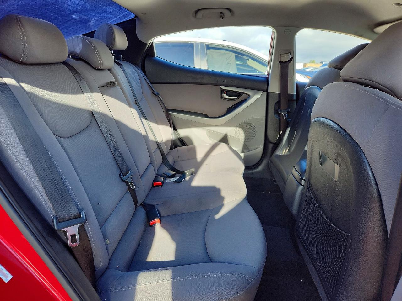 2015 HYUNDAI ELANTRA SE photo 19