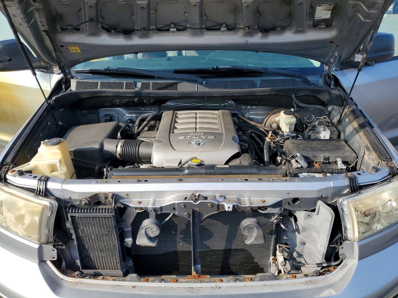 2010 TOYOTA TUNDRA DOUBLE CAB SR5 photo 11