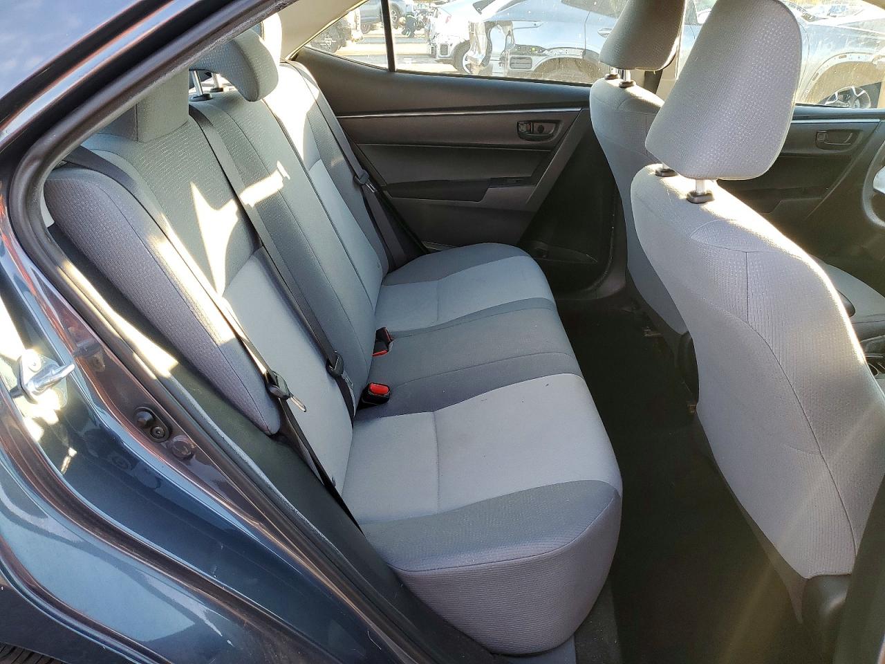 2016 TOYOTA COROLLA L photo 10
