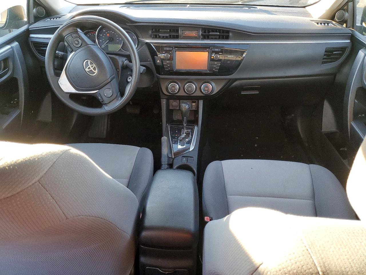 2016 TOYOTA COROLLA L photo 8