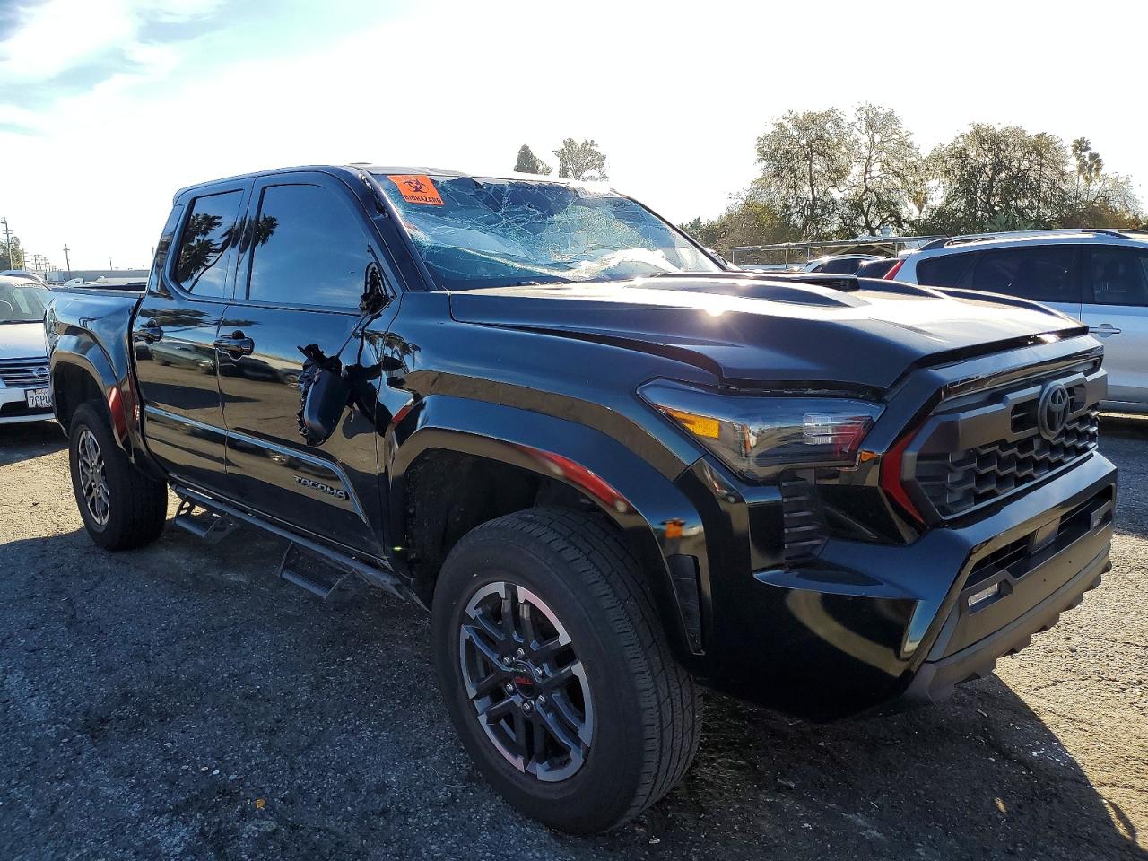 2025 TOYOTA TACOMA DOUBLE CAB photo 4