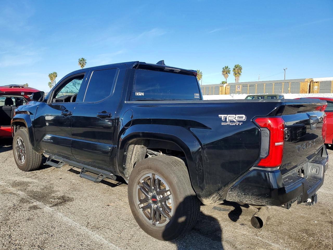 2025 TOYOTA TACOMA DOUBLE CAB photo 2