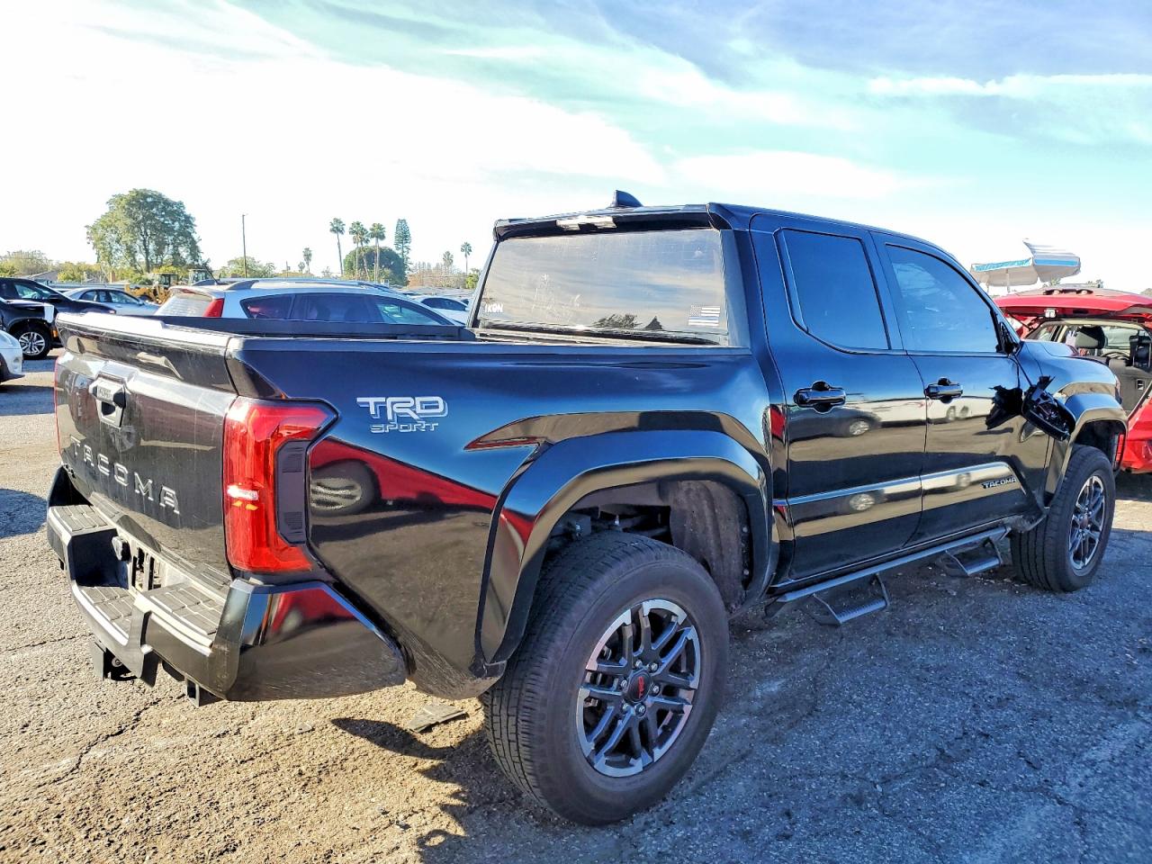 2025 TOYOTA TACOMA DOUBLE CAB photo 3