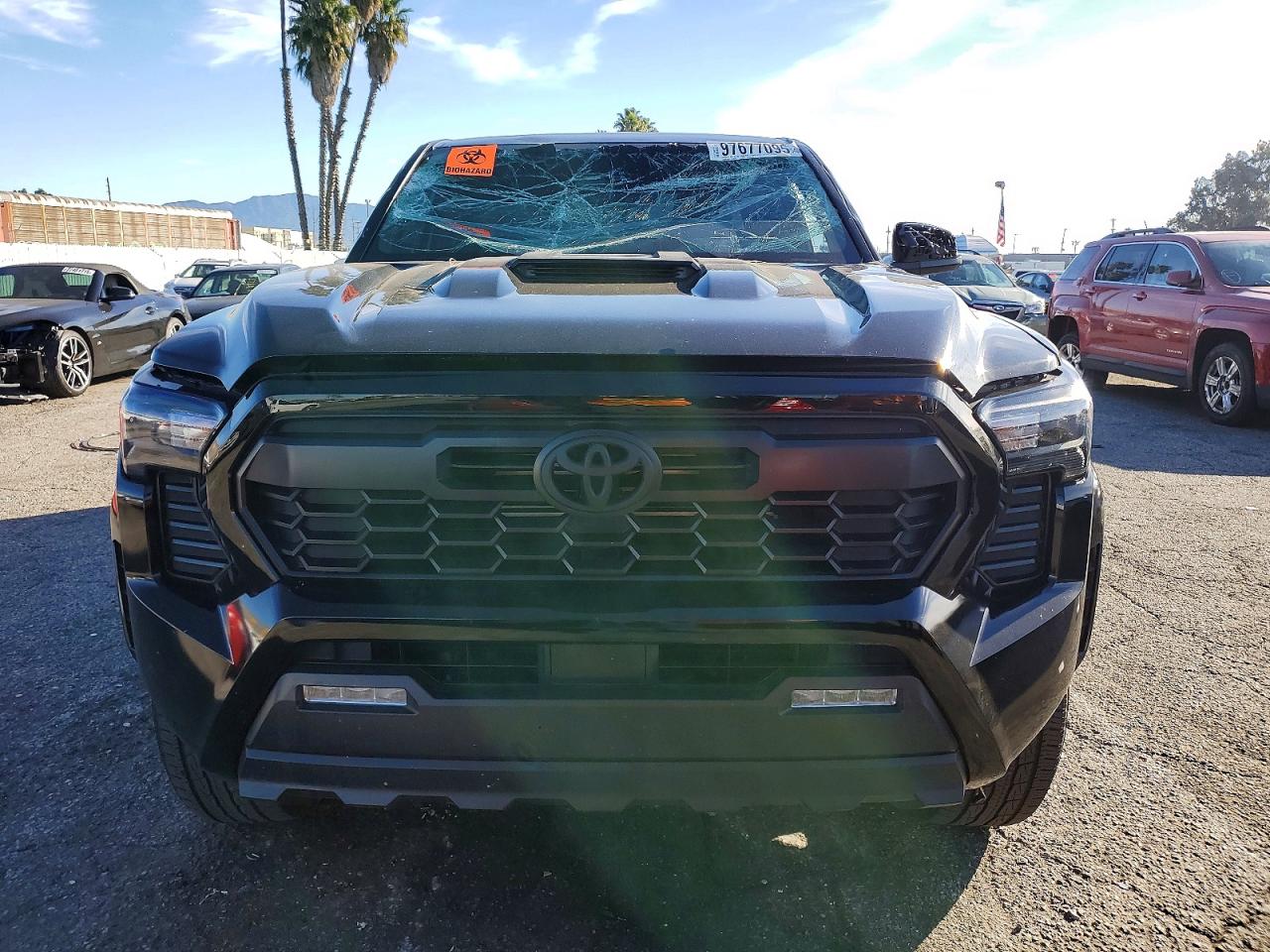 2025 TOYOTA TACOMA DOUBLE CAB photo 5