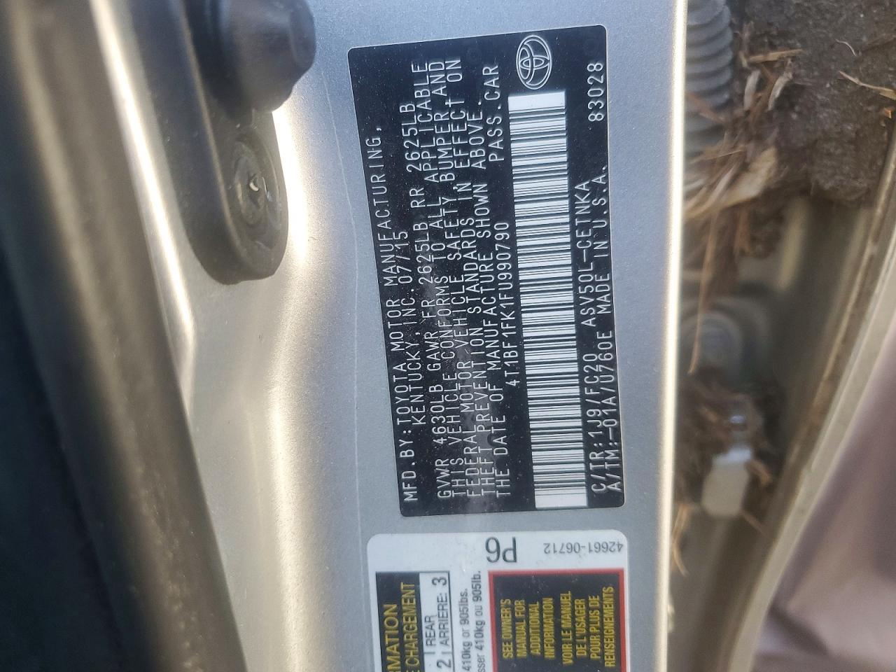 2015 TOYOTA CAMRY LE photo 12