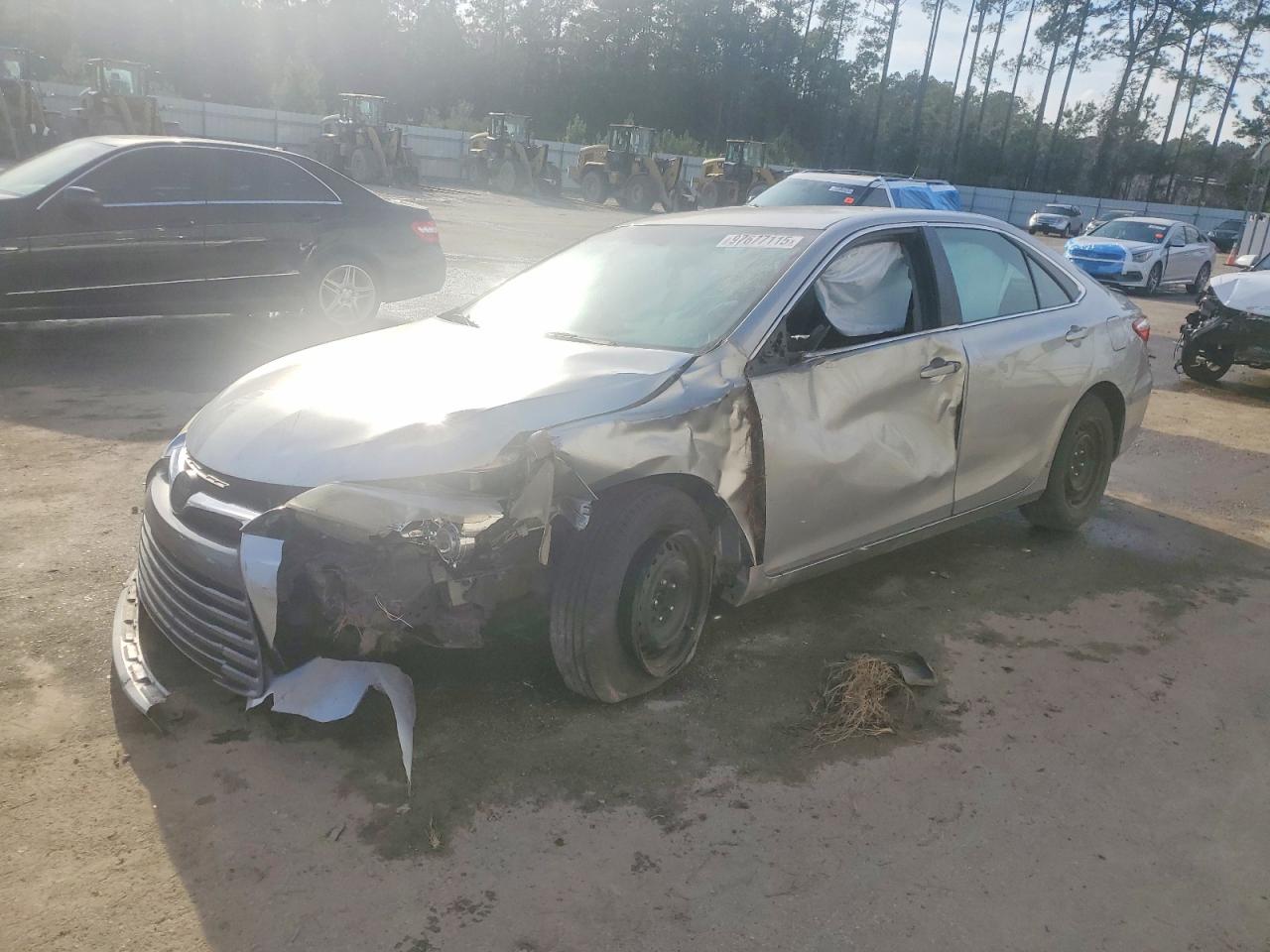 2015 TOYOTA CAMRY
