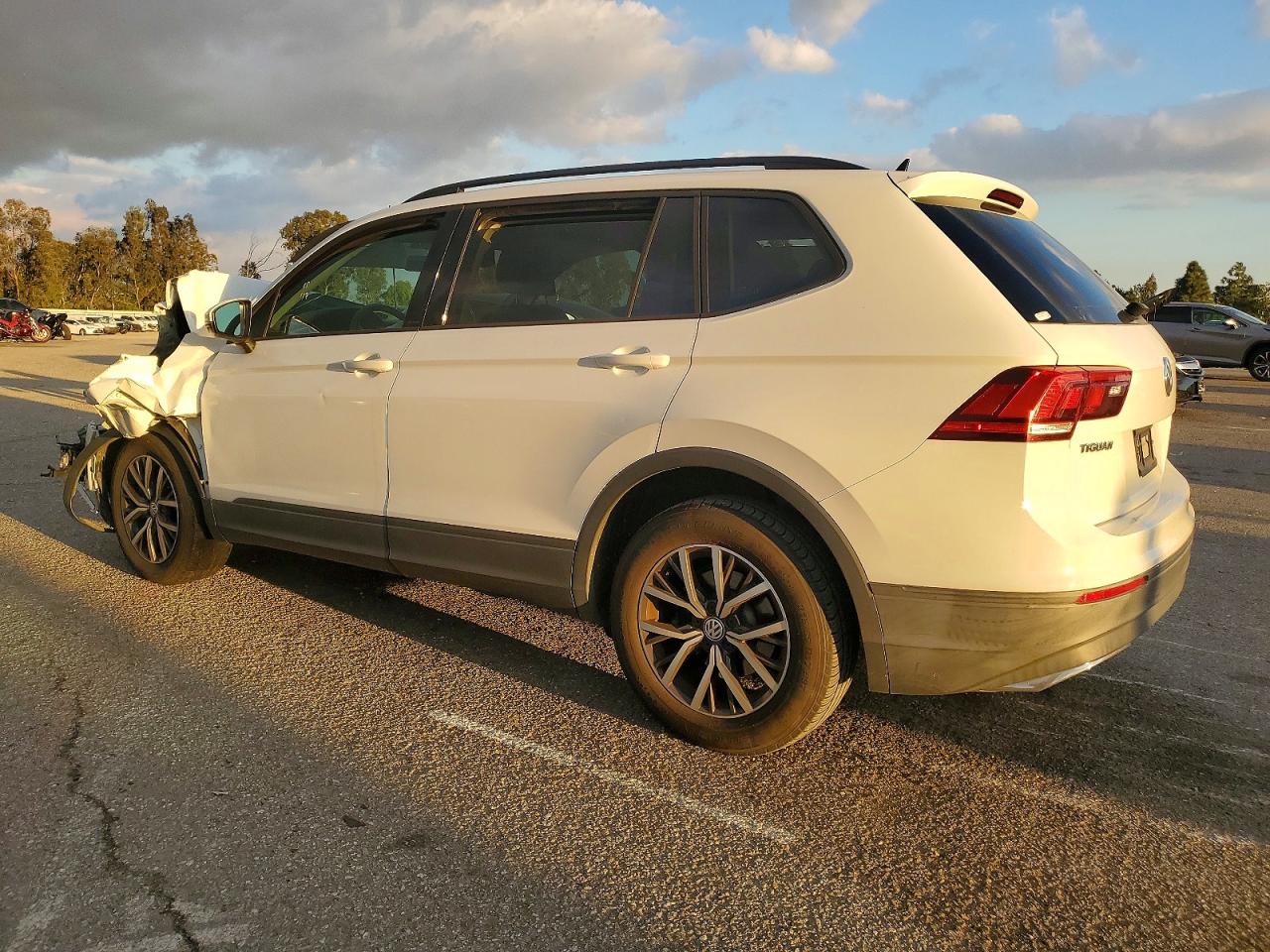 2021 VOLKSWAGEN TIGUAN S photo 3