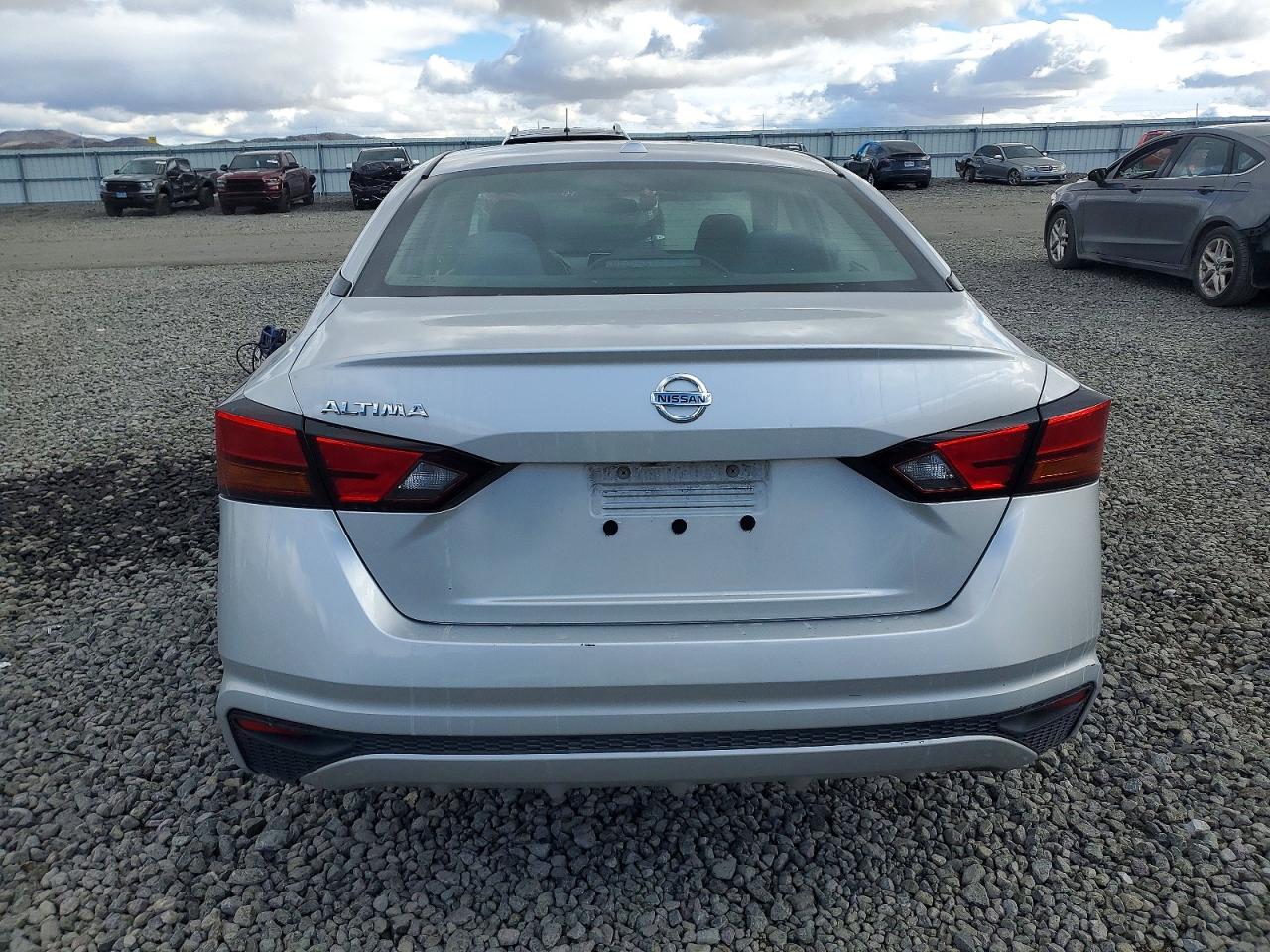2019 NISSAN ALTIMA S photo 6