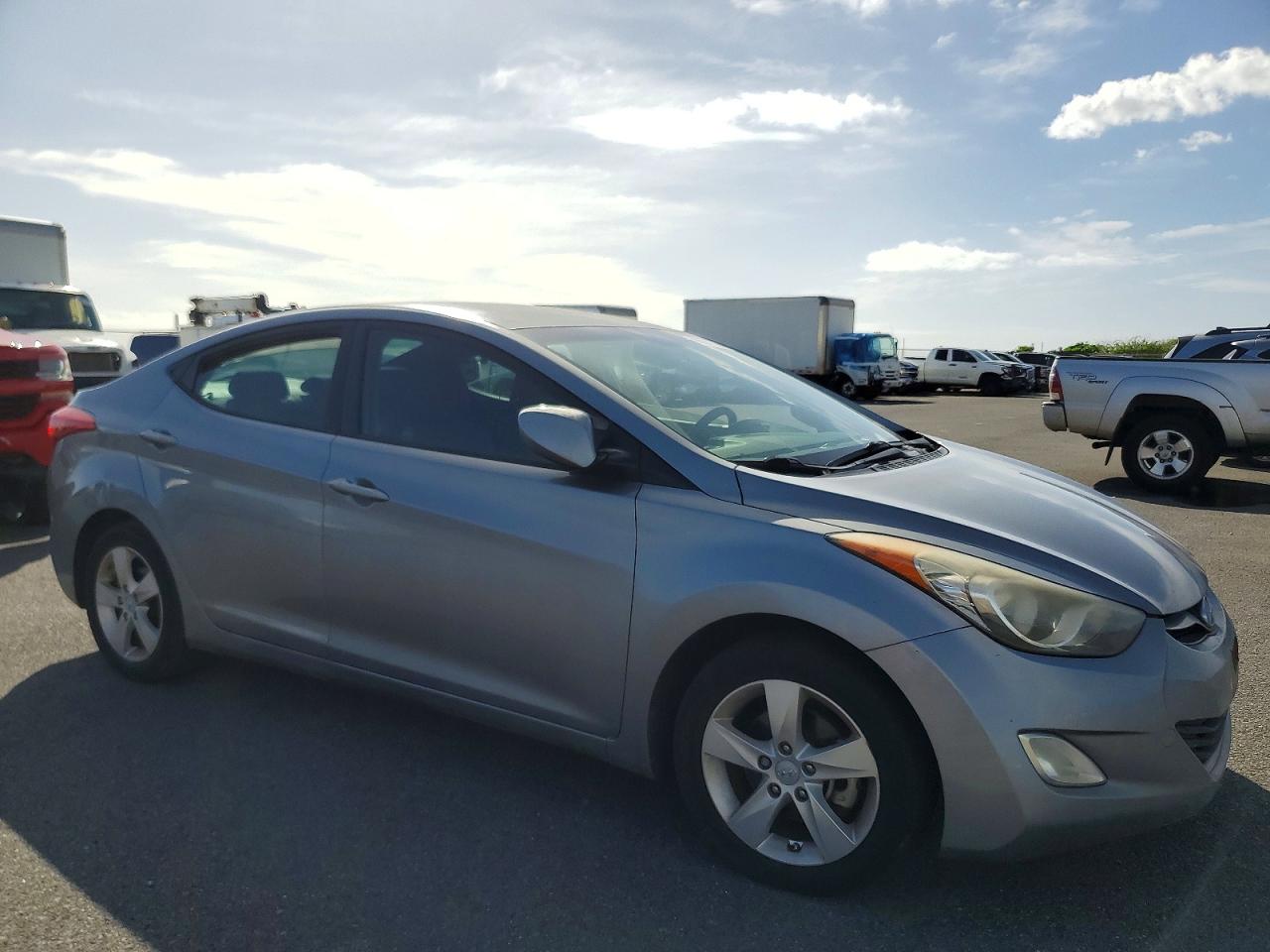 2013 HYUNDAI ELANTRA GLS photo 4