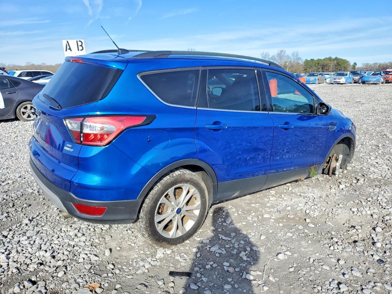 2017 FORD ESCAPE SE photo 3