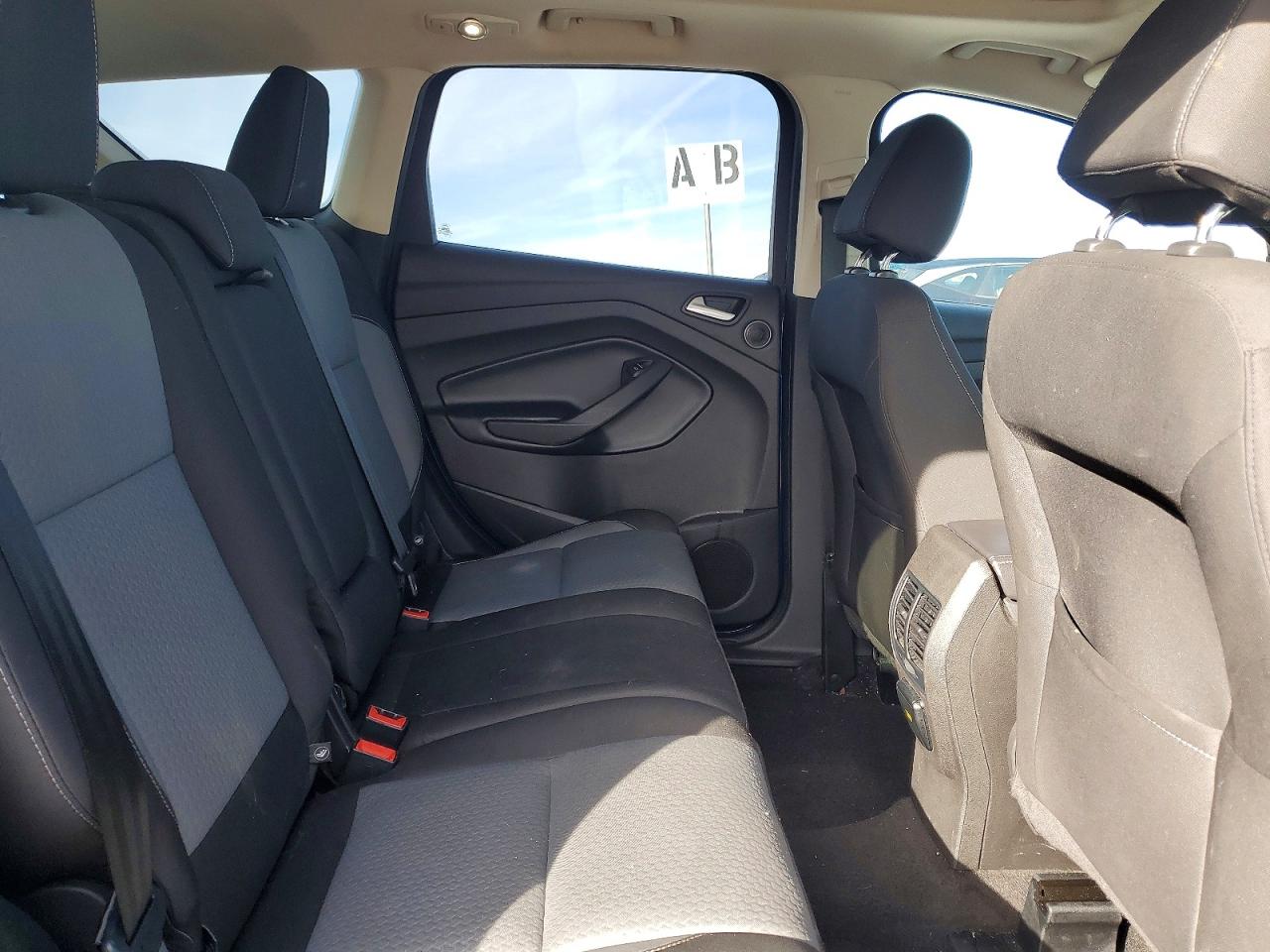 2017 FORD ESCAPE SE photo 10