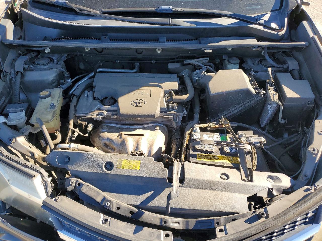 2015 TOYOTA RAV4 XLE photo 12