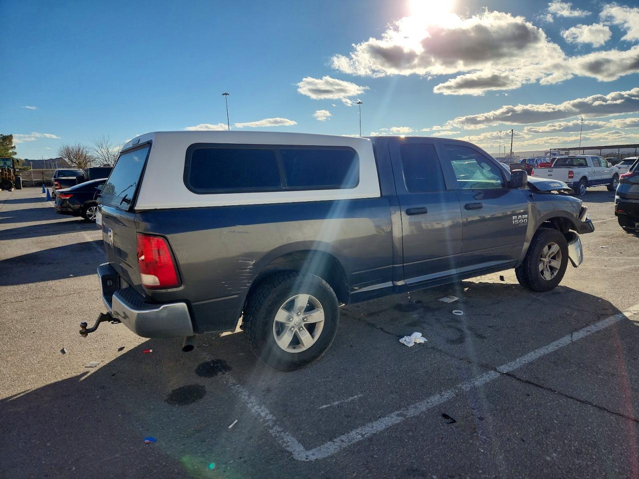 2019 RAM 1500 CLASSIC TRADESMAN photo 3
