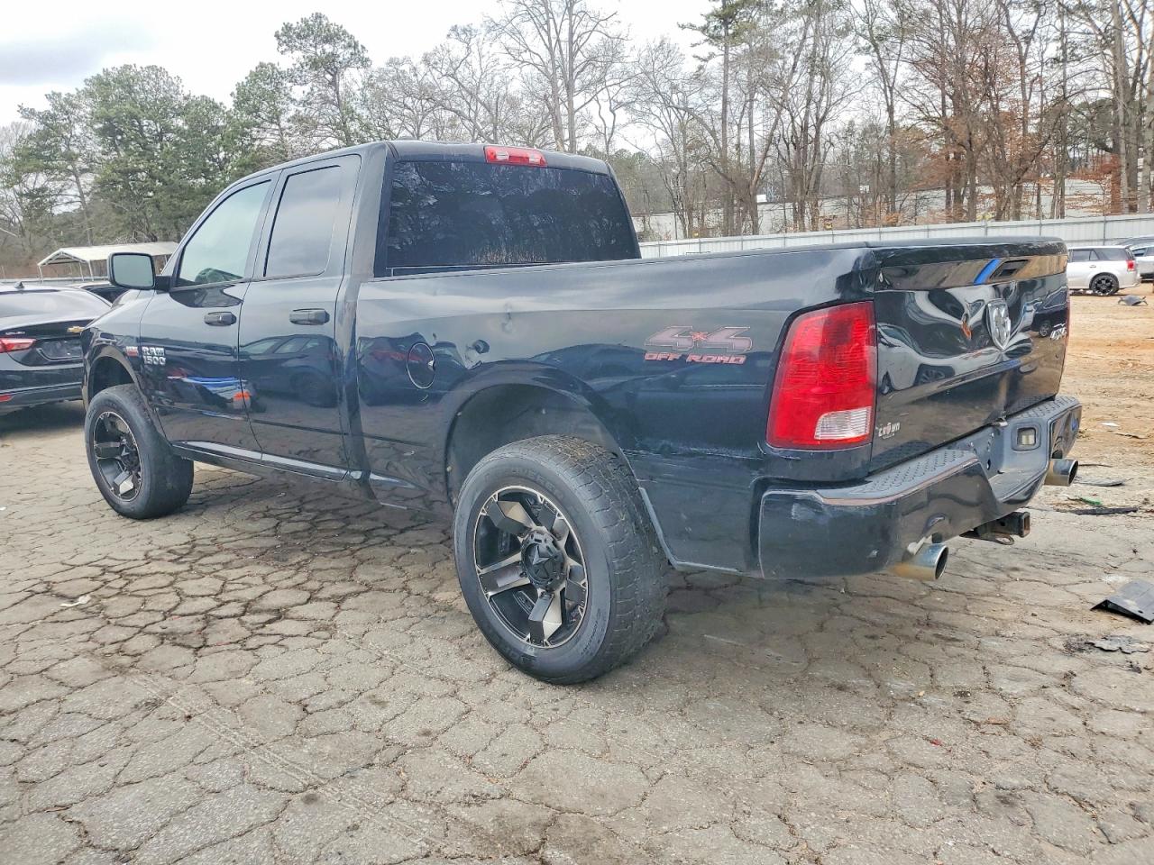 2013 RAM 1500 ST photo 2