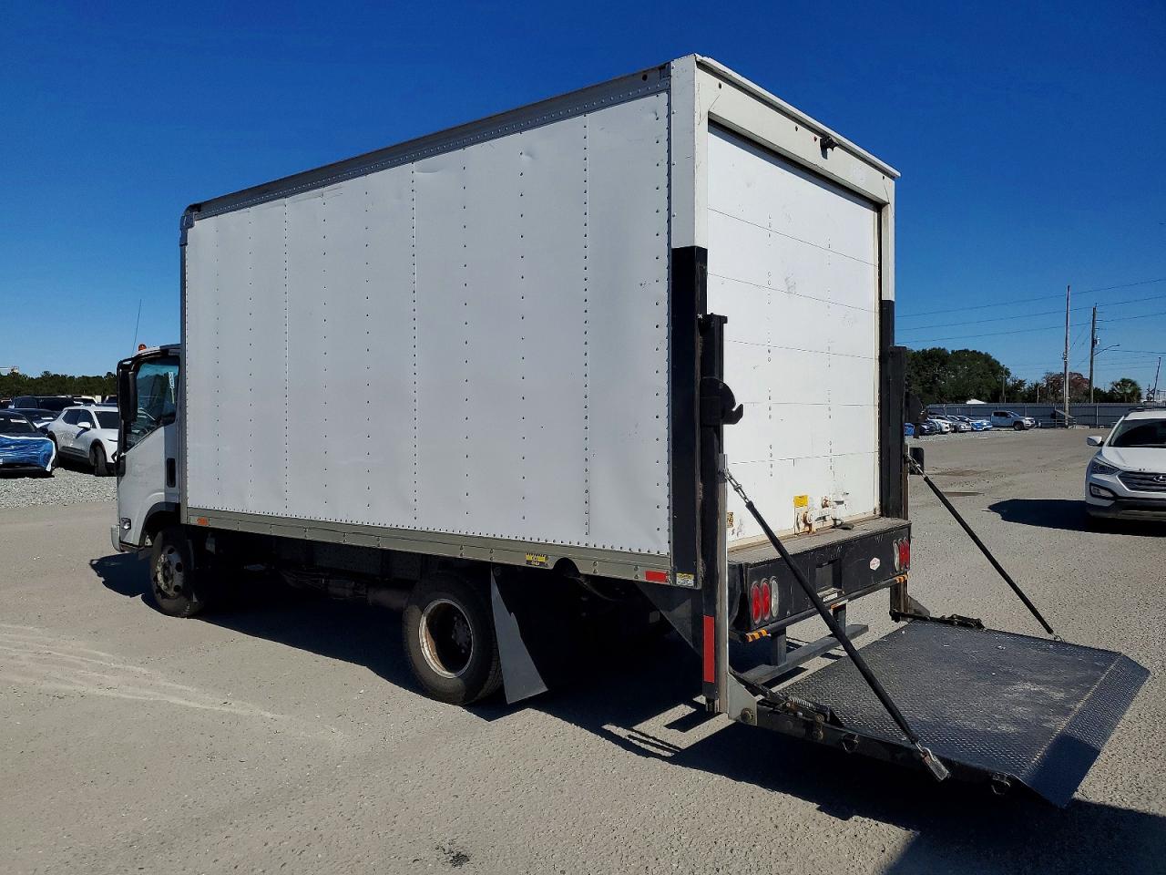 2019 ISUZU NPR BOX TRUCK photo 2