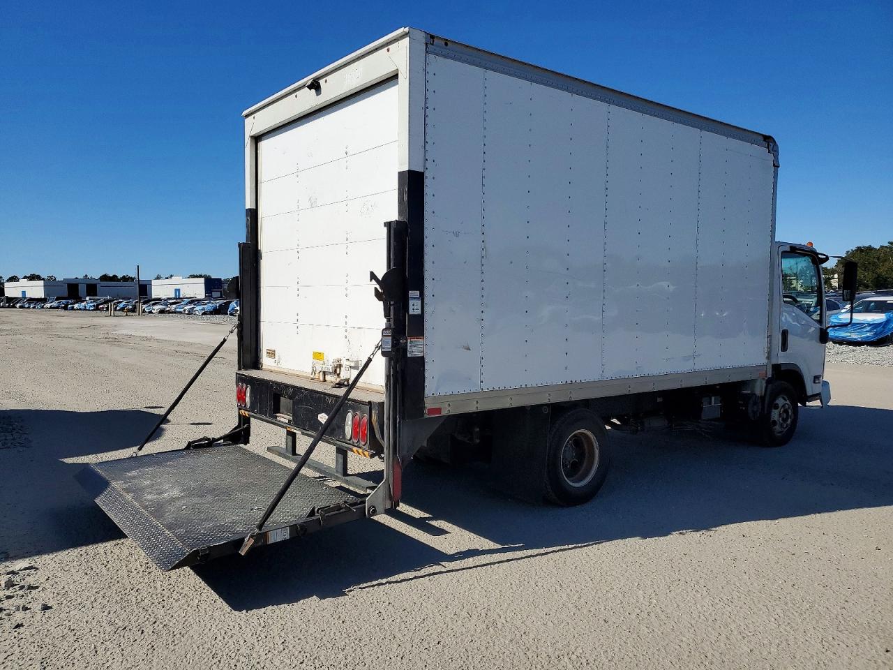 2019 ISUZU NPR BOX TRUCK photo 3