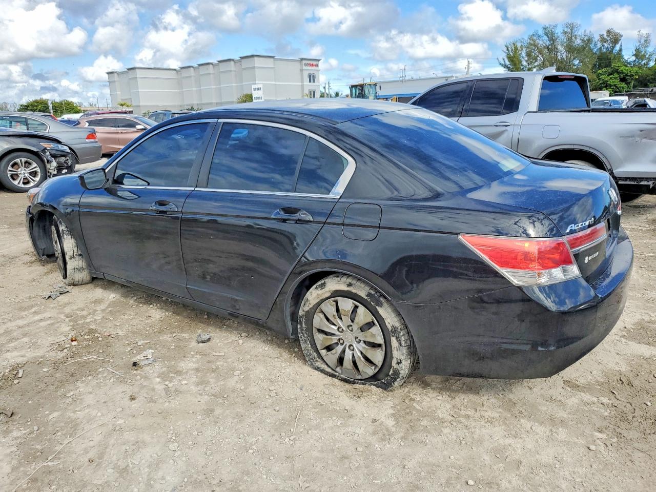 2012 HONDA ACCORD LX photo 2