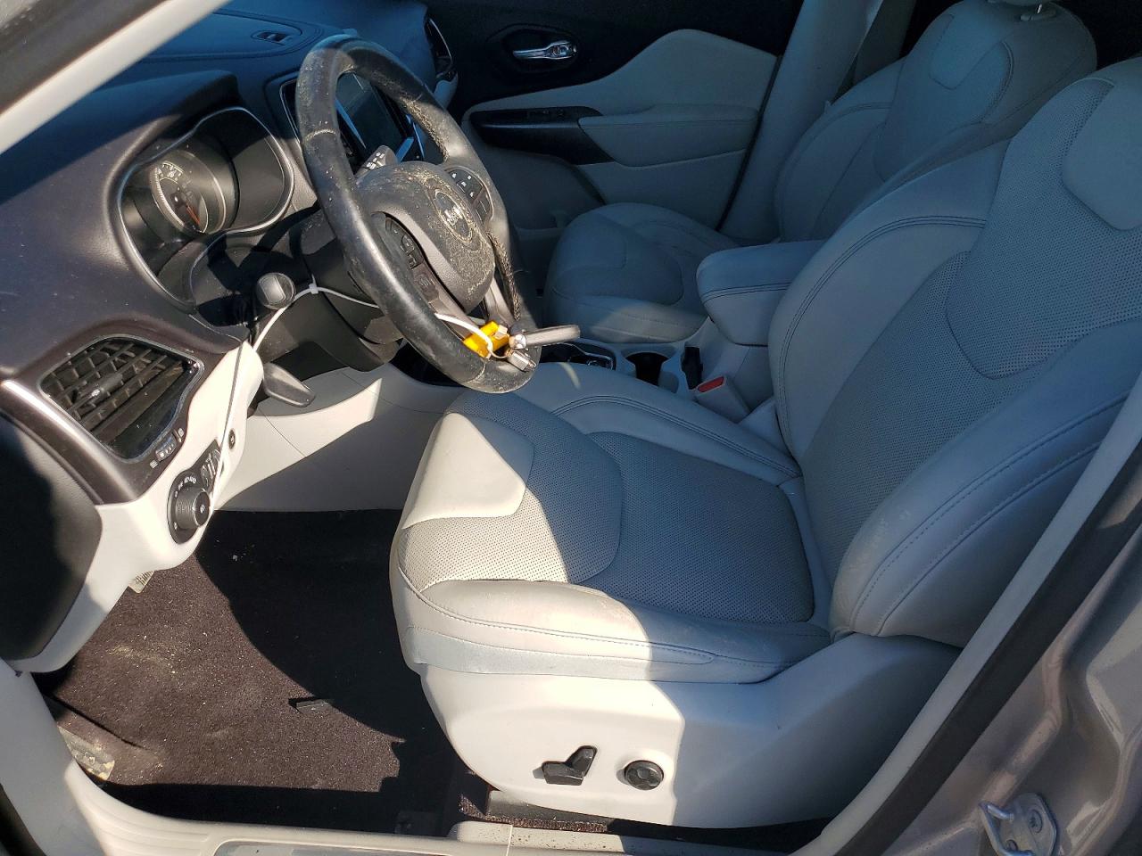 2019 JEEP CHEROKEE LIMITED photo 7