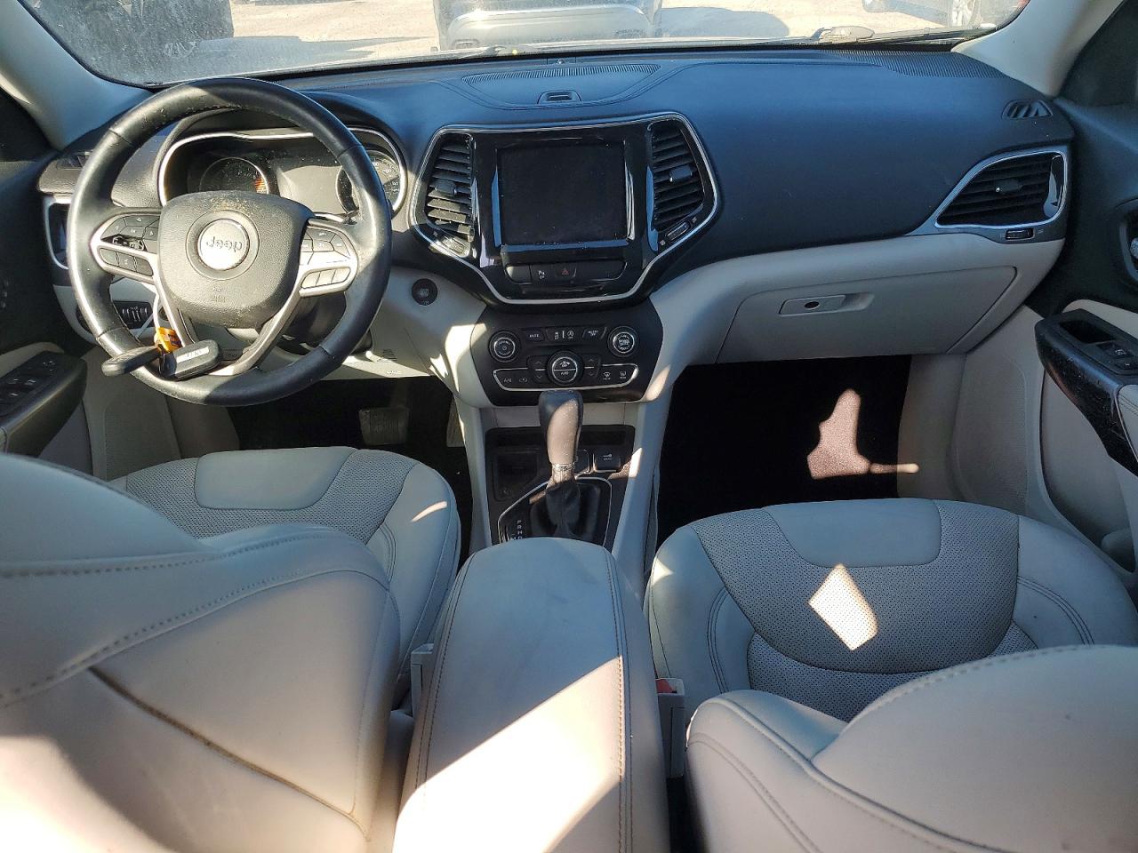 2019 JEEP CHEROKEE LIMITED photo 8