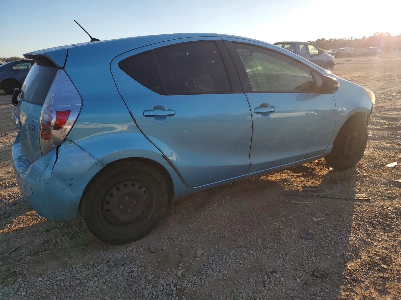 2012 TOYOTA PRIUS C photo 3