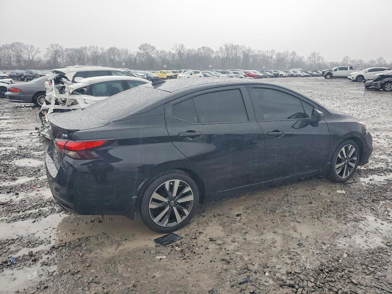 2020 NISSAN VERSA SR photo 3