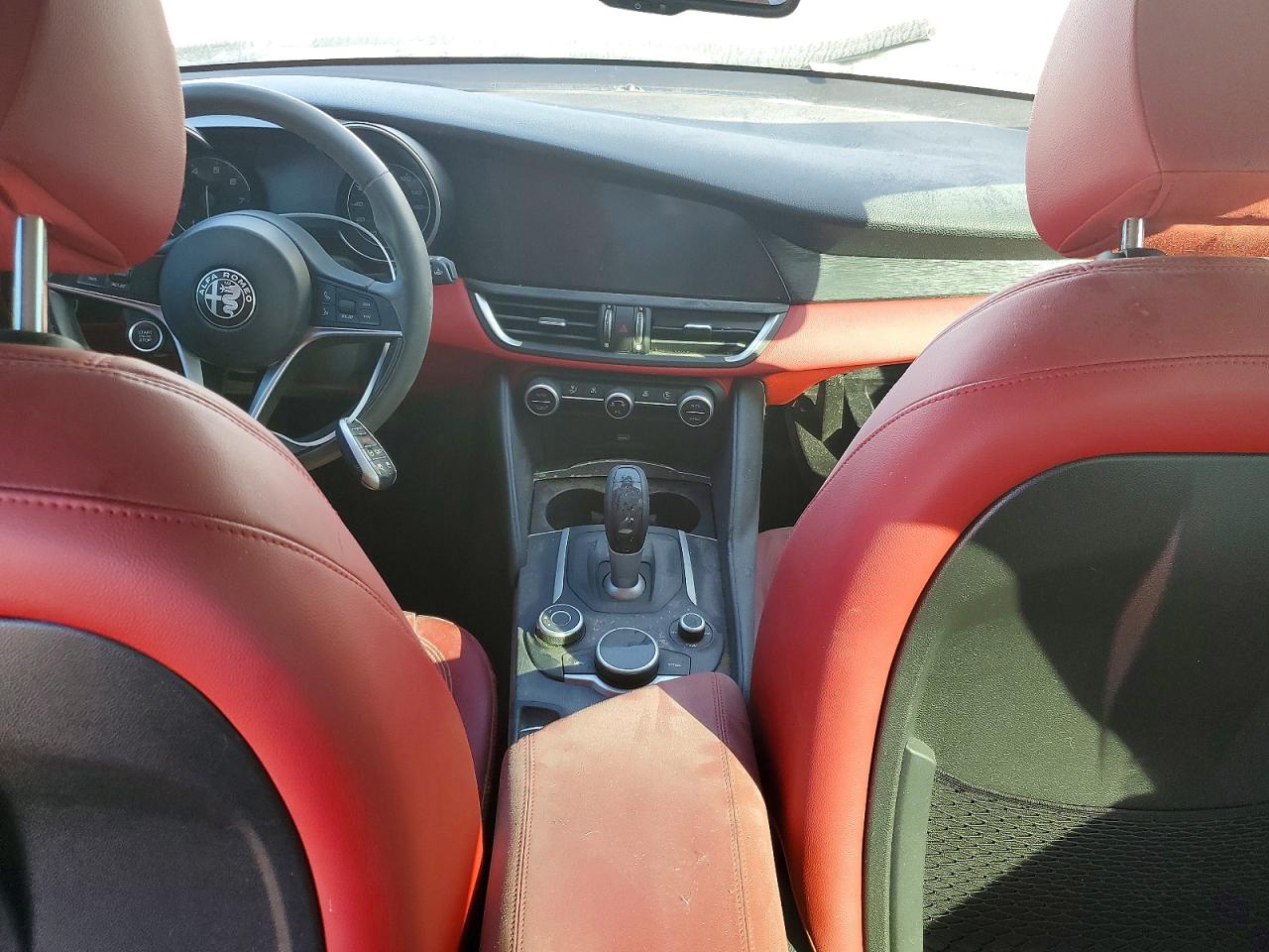 2019 ALFA ROMEO GIULIA photo 8