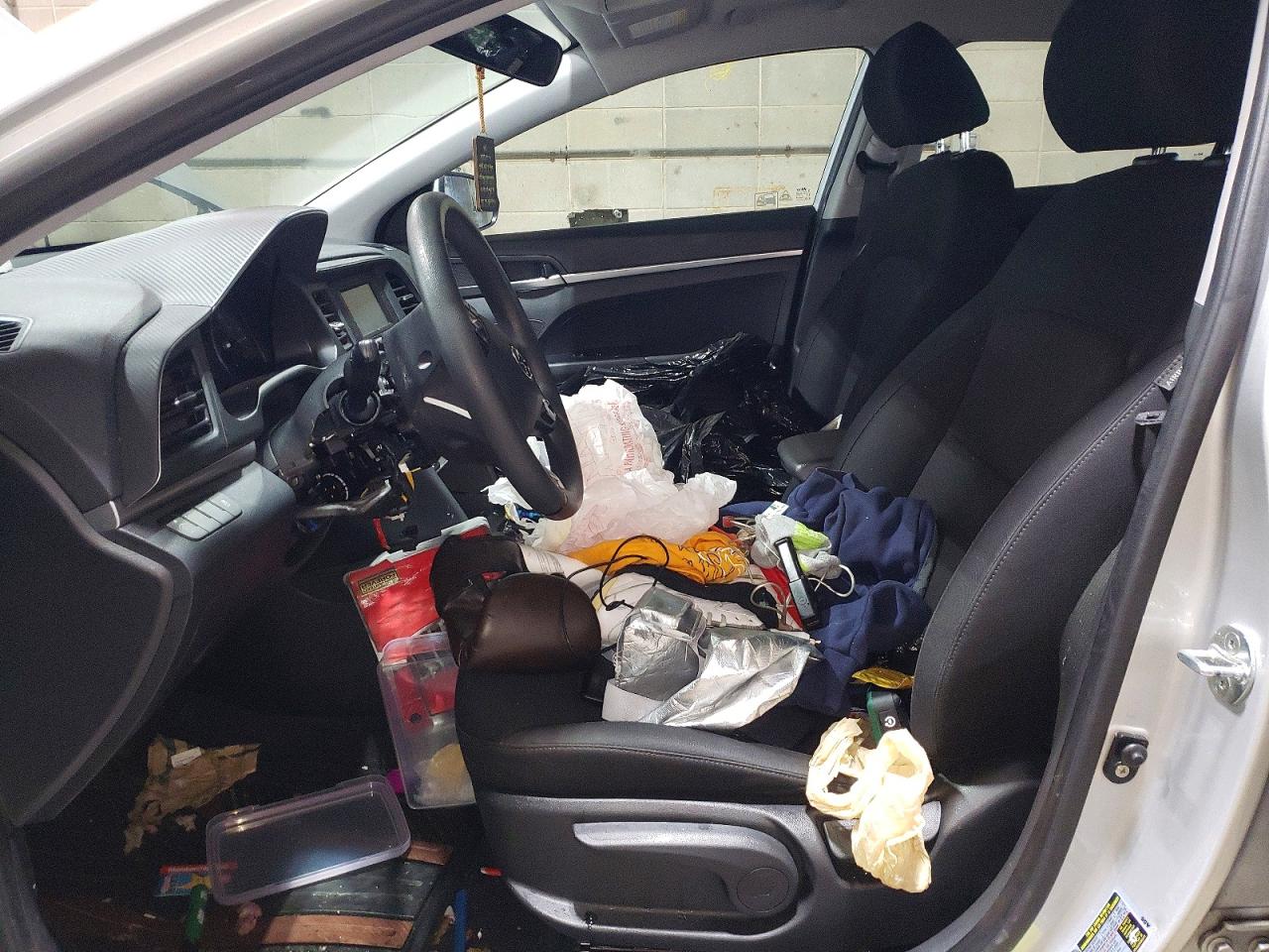 2019 HYUNDAI ELANTRA SE photo 7