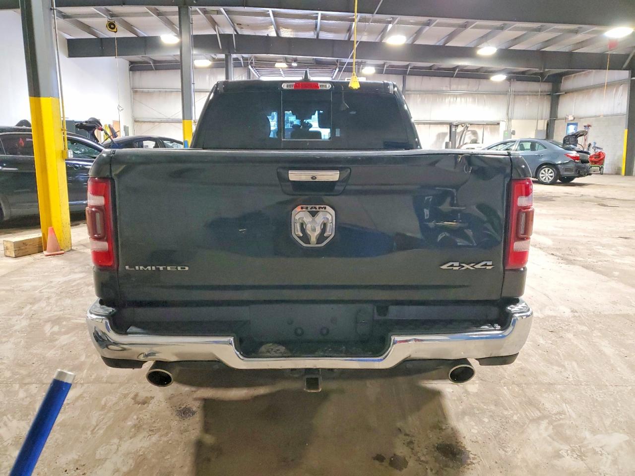 2019 RAM 1500 LIMITED photo 6