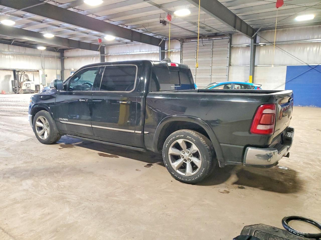 2019 RAM 1500 LIMITED photo 2