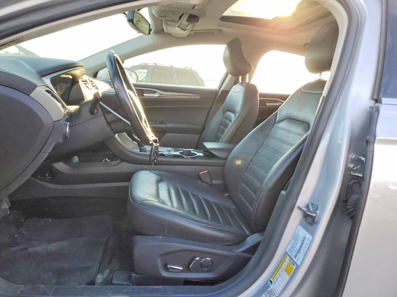 2016 FORD FUSION SE photo 7